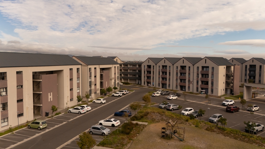 1 Bedroom Property for Sale in Parklands North Western Cape